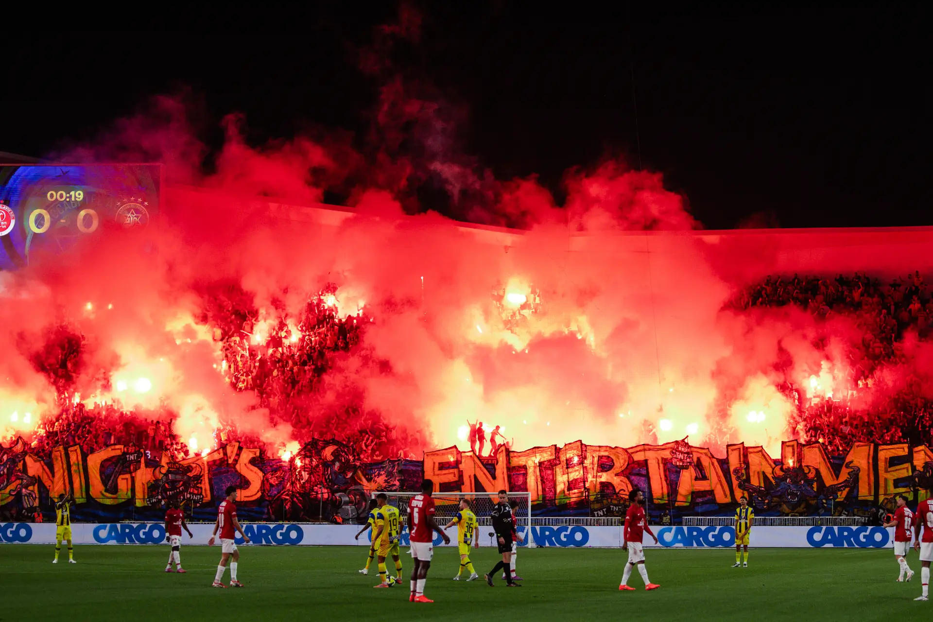 Tel Aviv, Israel, April 19, 2026 – Maccabi Tel Aviv vs. Hapoel Tel AvivFBL-ISR Israeli Premier League Matchday 27 – Maccabi Tel Aviv (in Yelow) vs. Hapoel Tel Aviv (in red), April 19, 2026, Bloomfield Stadium, Tel Aviv, Israel. The Tel Aviv Derby, marking the opening round of the Championship Playoff (Upper Playoff).Photo by Shaul Greenfeld /